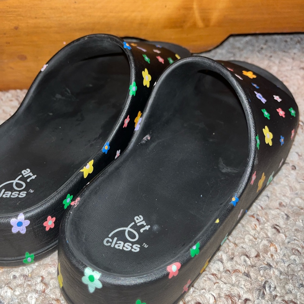Platform Slide Sandals - Picture 4 of 5